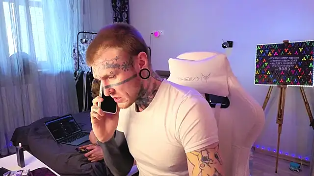 Snapshot of callmealexthx chatting on April 2026 12:01:01 PM callmealexthx online show from April 2026 12:01:01 PM