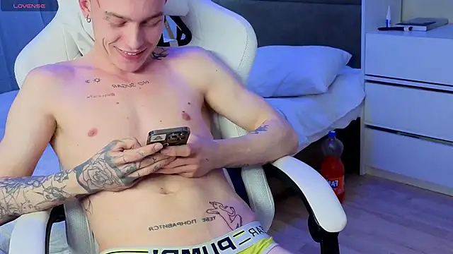 Snapshot of callmealexthx chatting on February 2026 03:34:01 PM callmealexthx online show from February 2026 03:34:01 PM