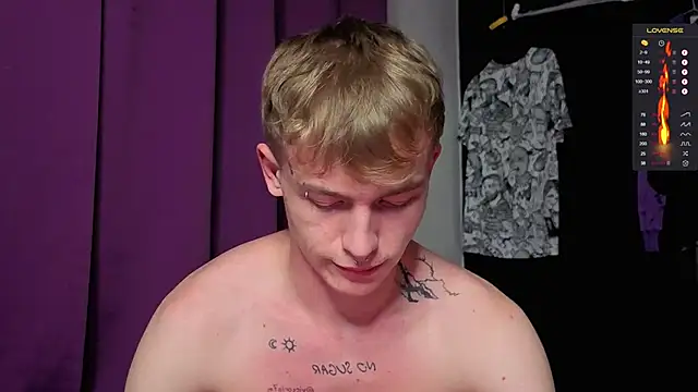 callmealexthx online show from October 2025 04:19:02 PM