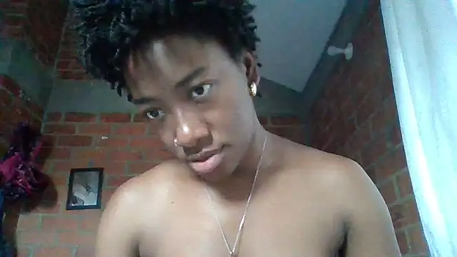 Snapshot of DarkHoneyy chatting on January 2026 01:07:01 PM DarkHoneyy online show from January 2026 01:07:01 PM