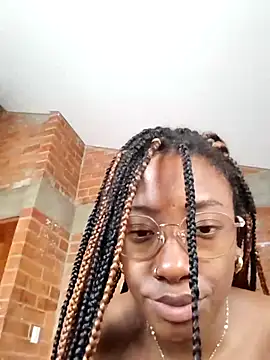 DarkHoneyy online show from November 2025 06:11:01 PM