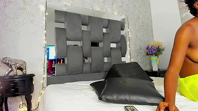 DarkHoneyy online show from September 2025 12:38:02 AM