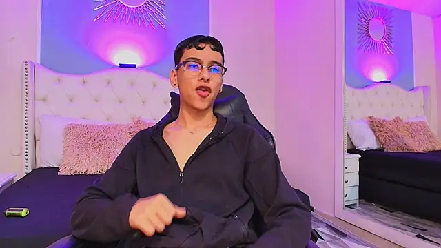Aiden Royce online show from September 2025 05:13:01 AM