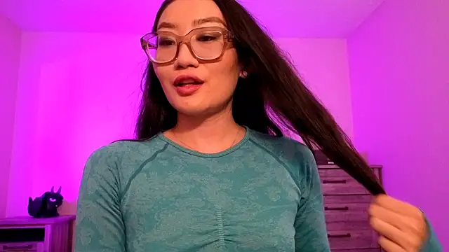 Aliciaz3 online show from October 2025 05:25:02 PM