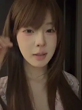 EnEn xiaobao online show from December 2025 01:05:02 PM