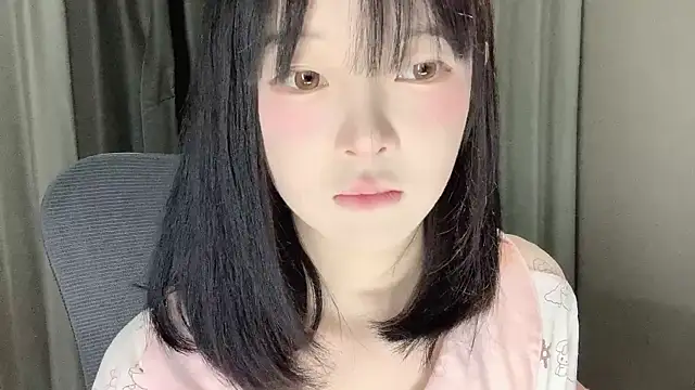 EnEn xiaobao online show from November 2025 04:10:05 PM