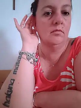 LaReginaNera online show from April 2026 08:02:01 PM