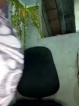 melcarioca1111 online show from April 2026 04:20:02 PM