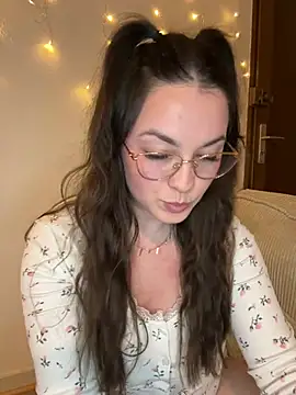 liloush   online show from April 2026 08:21:01 PM