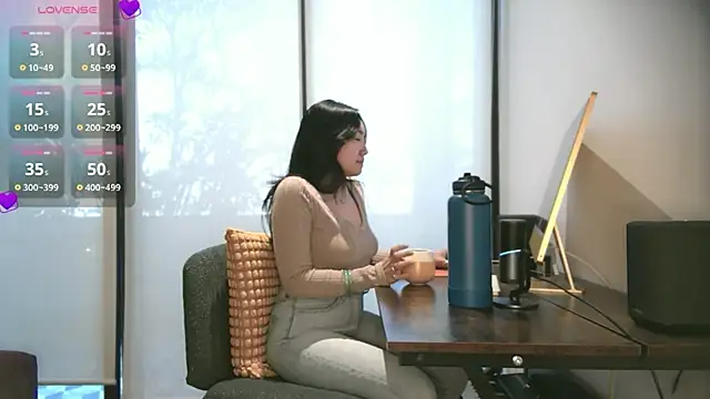 yuzhara online show from December 2025 04:22:01 PM