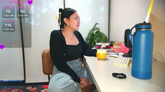 yuzhara online show from October 2025 01:45:02 PM
