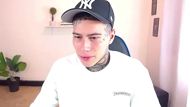 Snapshot of setthomas chatting on November 2025 03:34:01 PM setthomas online show from November 2025 03:34:01 PM