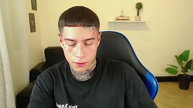 Snapshot of setthomas chatting on January 2026 09:52:01 PM setthomas online show from January 2026 09:52:01 PM