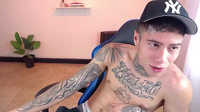 Snapshot of setthomas chatting on November 2025 02:17:01 PM setthomas online show from November 2025 02:17:01 PM