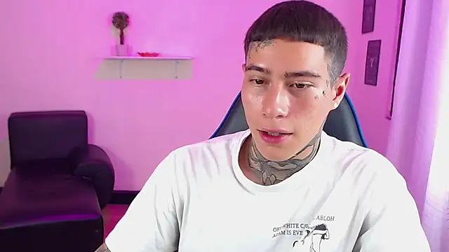 Snapshot of setthomas chatting on March 2026 09:11:02 PM setthomas online show from March 2026 09:11:02 PM