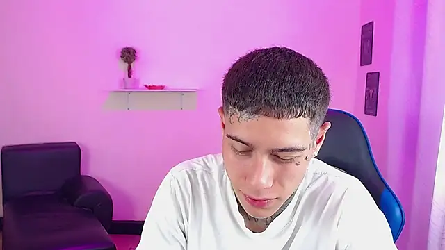 Snapshot of setthomas chatting on February 2026 09:25:01 PM setthomas online show from February 2026 09:25:01 PM