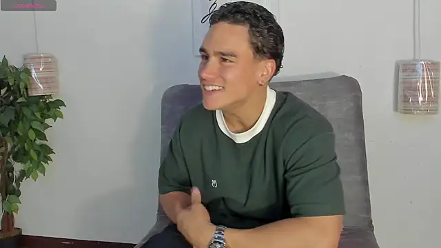 battistaturner online show from April 2026 08:53:02 PM