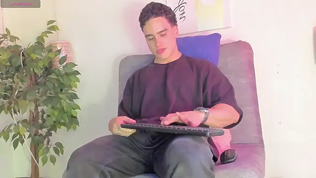 battistaturner online show from May 2026 08:23:02 PM