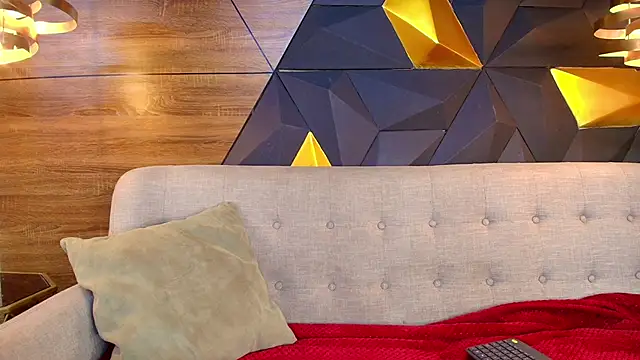 ly lulu online show from December 2025 07:13:01 PM