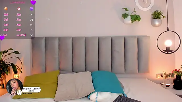 Tina curly online show from April 2026 01:36:01 PM