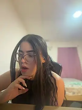 Snapshot of Valentina2390 chatting on July 2026 02:23:01 AM Valentina2390 online show from July 2026 02:23:01 AM