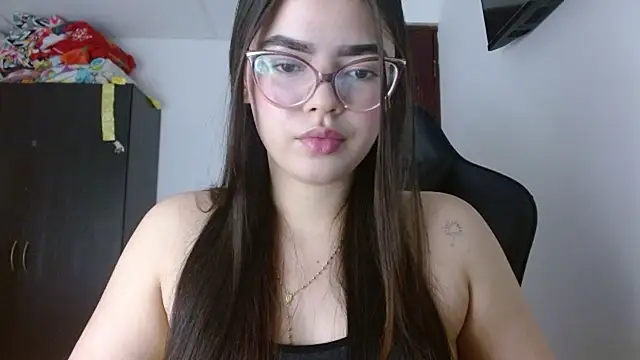 Valentina2390 online show from April 2026 11:17:02 PM