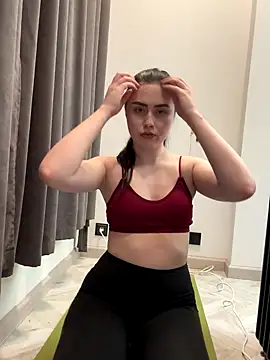 Snapshot of MilanaDayLi chatting on October 2025 09:14:02 PM MilanaDayLi online show from October 2025 09:14:02 PM