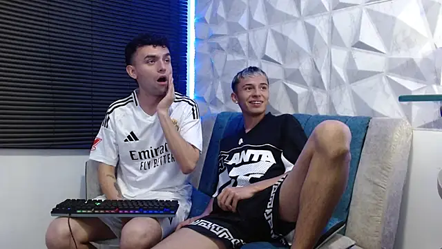 Isaac tan online show from October 2025 03:51:02 AM