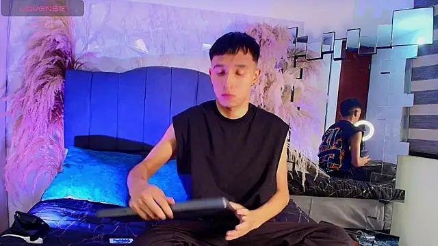 Snapshot of Isaac_tan chatting on February 2026 06:10:02 AM Isaac tan online show from February 2026 06:10:02 AM