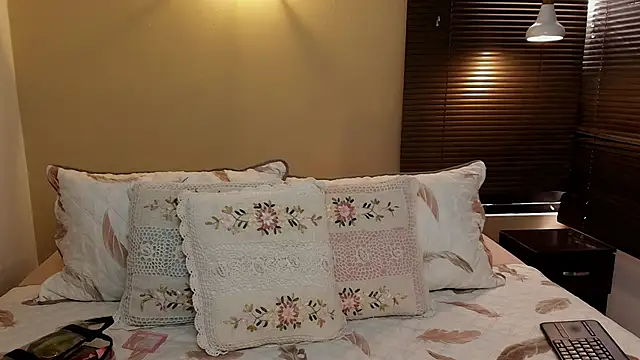 Lucian Morel S online show from November 2025 12:31:02 PM