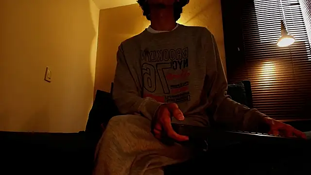 Lucian Morel S online show from December 2025 12:37:01 PM