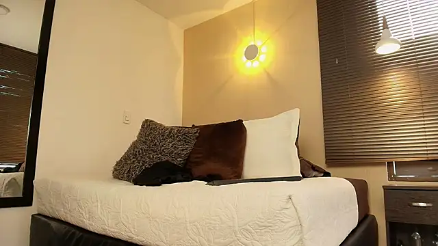 Lucian Morel S online show from November 2025 12:38:02 PM