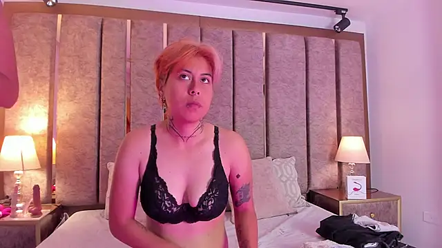 AnnieAndReach online show from January 2026 01:29:02 PM