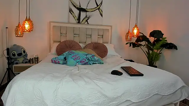lupeandostin online show from June 2026 12:30:02 AM
