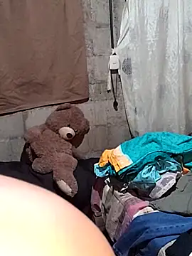 Violethroos online show from November 2025 02:04:01 AM