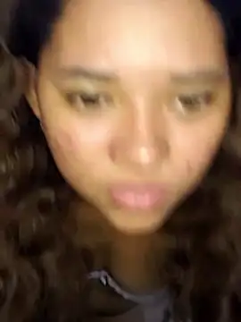 Violethroos online show from April 2026 04:19:01 AM