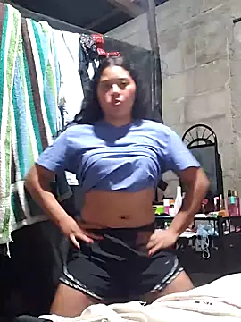 Snapshot of Violethroos chatting on October 2025 01:17:01 AM Violethroos online show from October 2025 01:17:01 AM