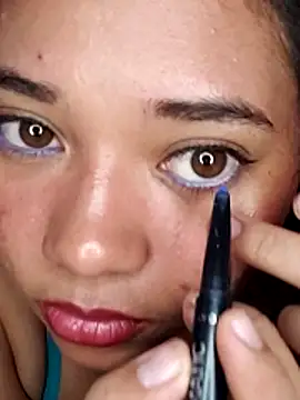 Violethroos online show from March 2026 03:43:02 AM