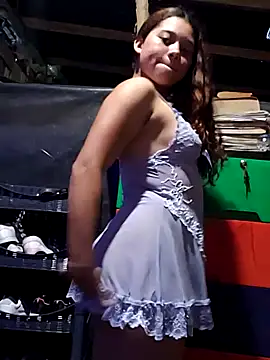 Violethroos online show from March 2026 04:23:02 AM