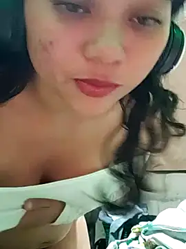 Violethroos online show from December 2025 05:24:02 AM