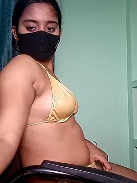 shrutee12 online show from June 2026 07:07:01 PM