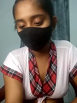 shrutee12 online show from November 2025 04:00:01 PM