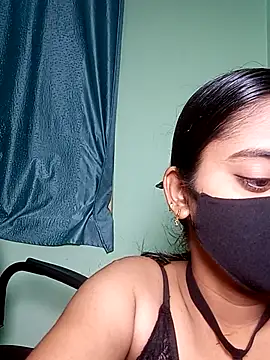 shrutee12 online show from May 2026 06:02:02 PM