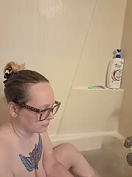 Snapshot of tigolebitties chatting on June 2026 02:57:02 AM tigolebitties online show from June 2026 02:57:02 AM