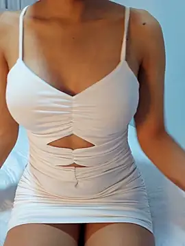 Miss Pompitas23 online show from April 2026 04:07:02 AM