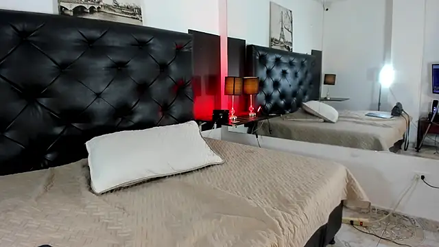 Kymy marquez online show from March 2026 08:00:02 PM