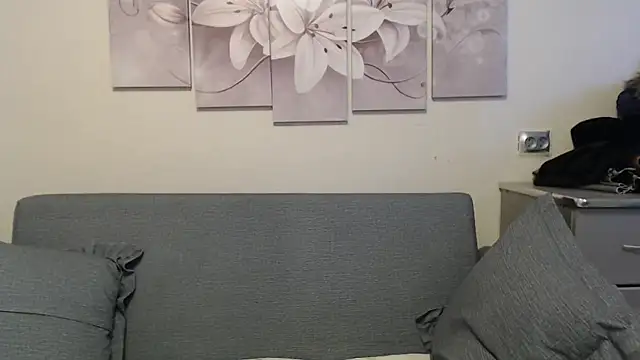 Snapshot of ProstoMaria chatting on October 2025 05:52:01 AM ProstoMaria online show from October 2025 05:52:01 AM