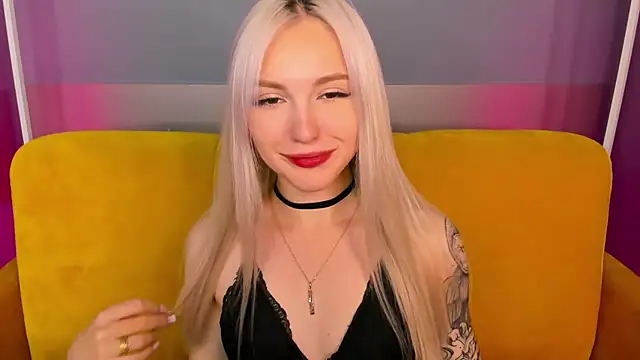 LisaFoxyMe online show from October 2025 09:32:02 AM