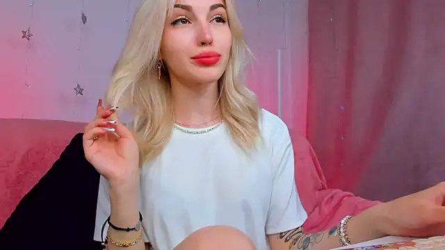 LisaFoxyMe online show from May 2026 01:24:01 AM