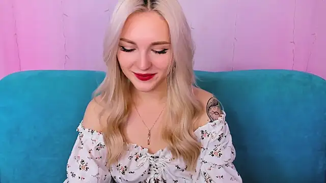 LisaFoxyMe online show from October 2025 08:16:01 AM